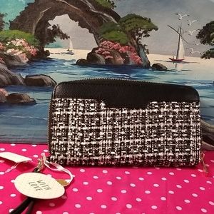 Ystrdy Wristlet wallet